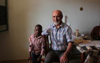 Bassir zu Besuch in unserer Kinderambulanz in Burkina Faso im März 2018